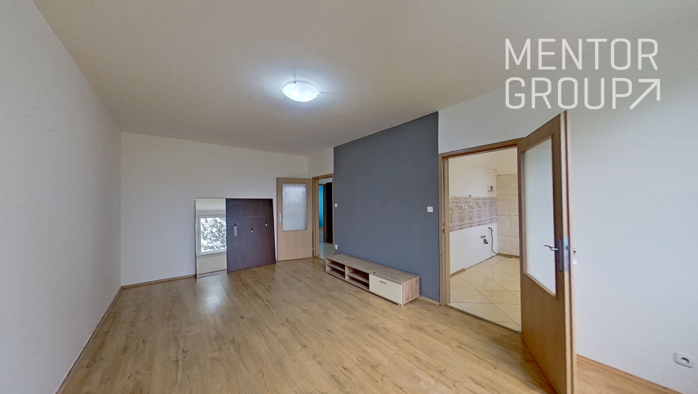 360° VR - exkluzívne ponúkame na predaj veľký 3i byt na Školskom námestí