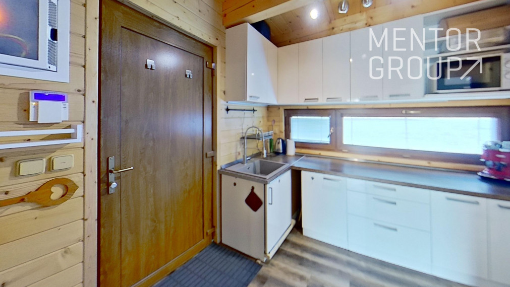 360° VR - ponúkame na predaj 3 izbovú chatu v záhradkárskej oblasti Žabí Majer