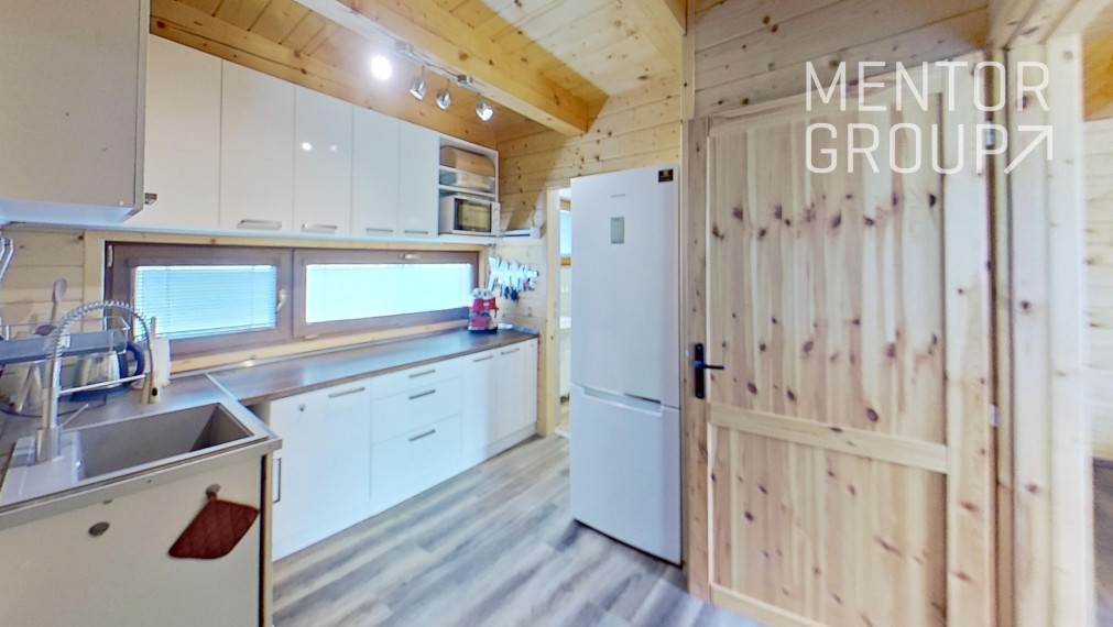 360° VR - ponúkame na predaj 3 izbovú chatu v záhradkárskej oblasti Žabí Majer